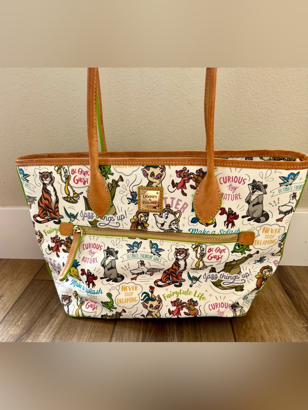 Disney Dooney & Bourke “Sidekicks” Tote Bag | EUC | Large Size | Cream/Green